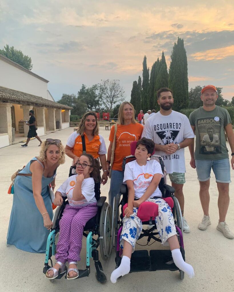 Quand la musique de Kendji Girac illumine le rêve de Faustine et Clara