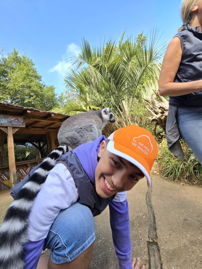 Des lémuriens à l’ours polaire : l’aventure magique de Yanis
